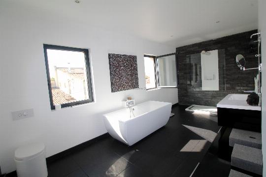 Maison en pierre le bouscat.13